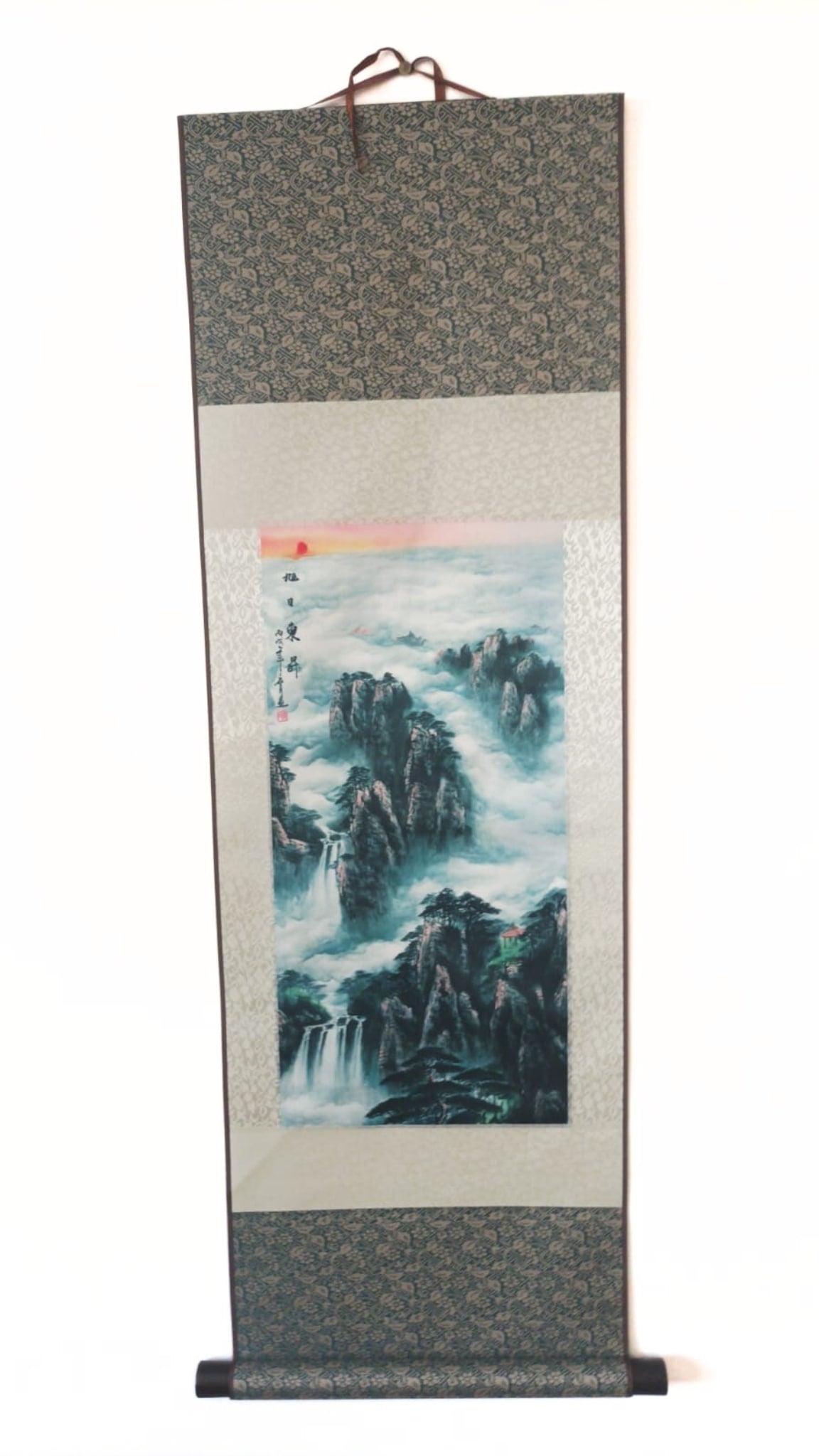 Rouleau mural chinois / Montagnes et Lever de Soleil